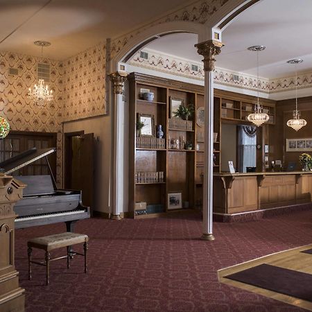 Decker Hotel & Bar Maquoketa Εξωτερικό φωτογραφία